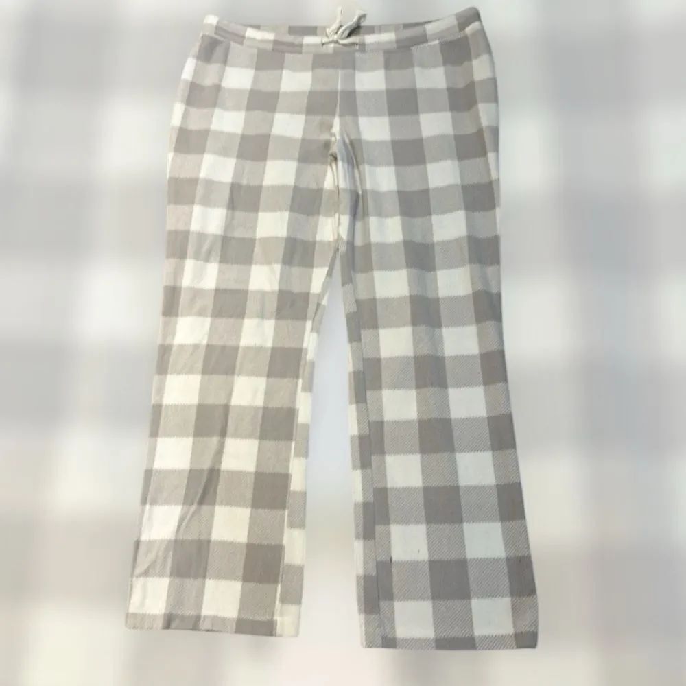 Old Navy Fleece Plaid Gray and White Pajama Pants!